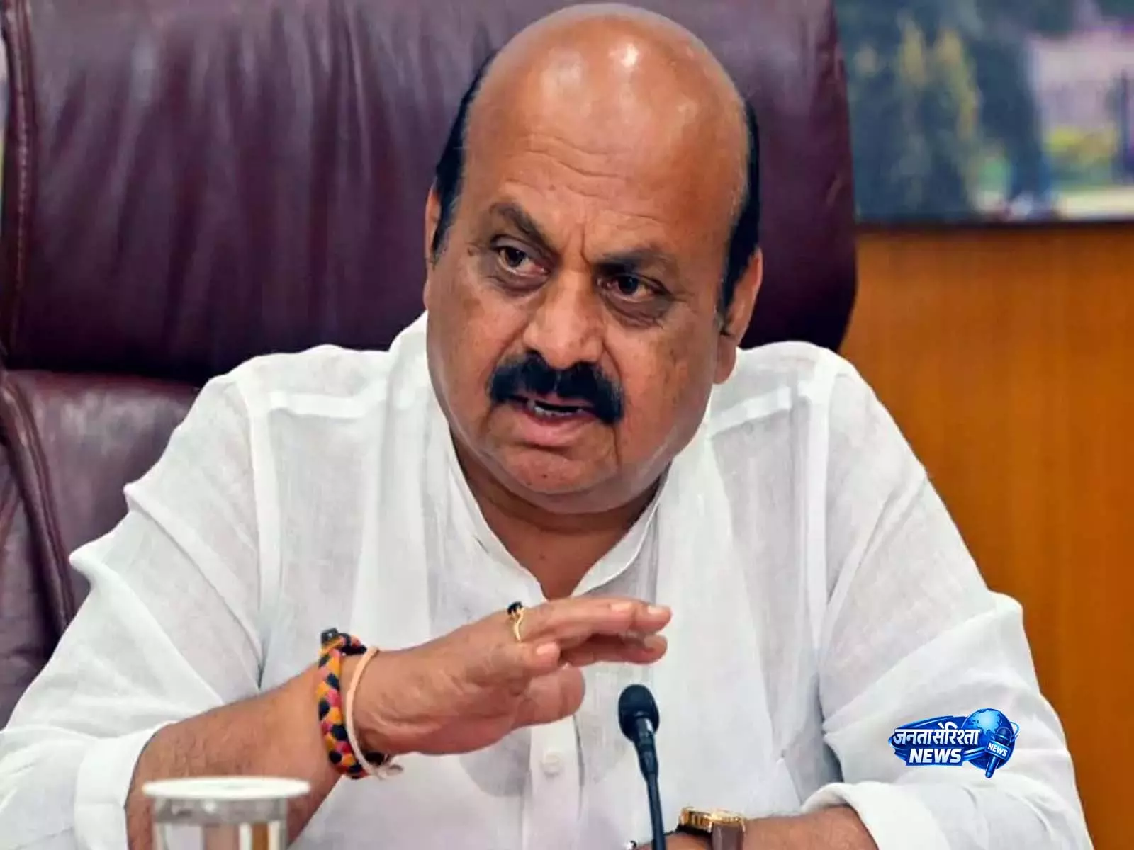 कांग्रेस पर वोट बैंक की राजनीति का आरोप, अधिकारियों पर दबाव बनाने की बात: CM बोम्मई कांग्रेस पर वोट बैंक की राजनीति का आरोप, अधिकारियों पर दबाव बनाने की बात: CM बोम्मई