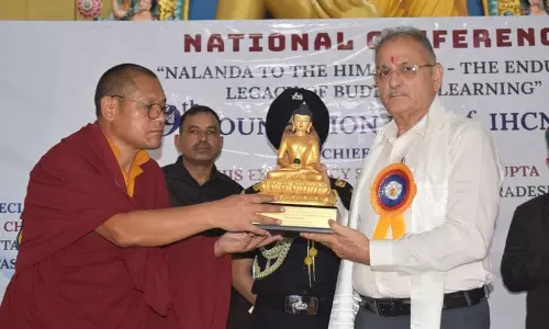 परेशान दुनिया में बुद्ध की शिक्षाएँ ज़रूरी परेशान दुनिया में बुद्ध की शिक्षाएँ ज़रूरी