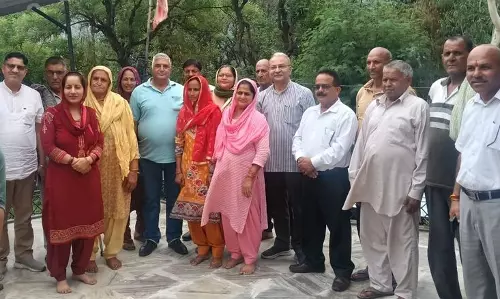 सीएम सुखू हमीरपुर में बेहतरीन सुविधाएं देने के लिए प्रतिबद्ध सीएम सुखू हमीरपुर में बेहतरीन सुविधाएं देने के लिए प्रतिबद्ध