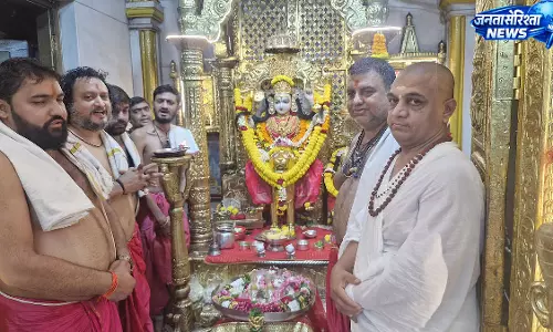 Mumbai : मुंबादेवी मंदिर में सोमनाथ ज्योतिर्लिंगों के दर्शन को उमड़ी भीड़