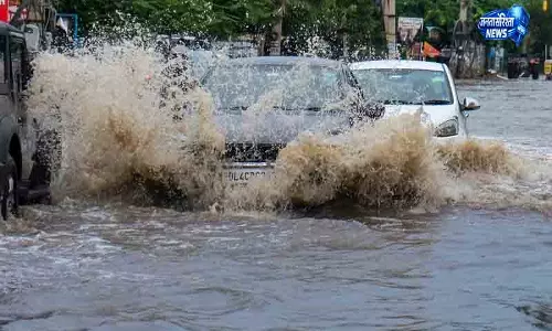 Gurugram: भारी बारिश से बाढ़, बिजली कटौती Gurugram: भारी बारिश से बाढ़, बिजली कटौती