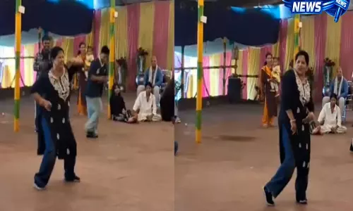 ओडिशा की टीचर का मुकाबला डांस वायरल, फैंस बोले—प्रभु देवा को भी दे सकती हैं टक्कर ओडिशा की टीचर का मुकाबला डांस वायरल, फैंस बोले—प्रभु देवा को भी दे सकती हैं टक्कर