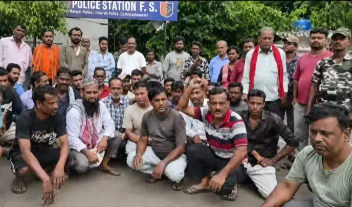 Kharagpur: खड़गपुर में ऑटो चालकों का प्रदर्शन, भूख हड़ताल की दी चेतावनी Kharagpur: खड़गपुर में ऑटो चालकों का प्रदर्शन, भूख हड़ताल की दी चेतावनी