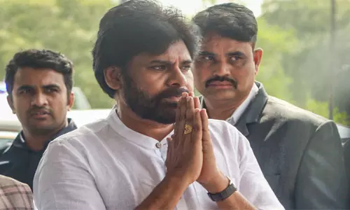 Pawan Kalyan ने श्यामा प्रसाद मुखर्जी को श्रद्धांजलि दी Pawan Kalyan ने श्यामा प्रसाद मुखर्जी को श्रद्धांजलि दी
