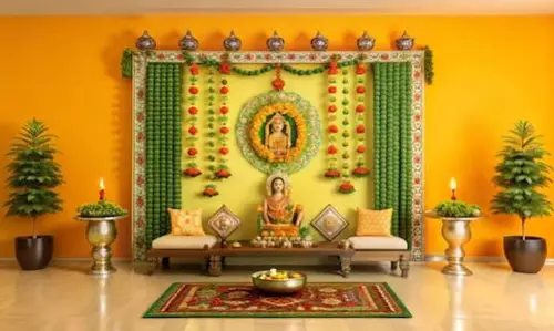 आर्थिक सुख-समृद्धि चाहते हैं? घर के मंदिर से आज ही हटा दें ये 5 अशुभ मानी जाने वाली वस्तुएं