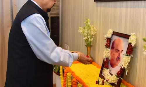 डॉ श्यामा प्रसाद मुखर्जी की जयंती पर राज्यपाल डेका ने दी श्रद्धांजलि