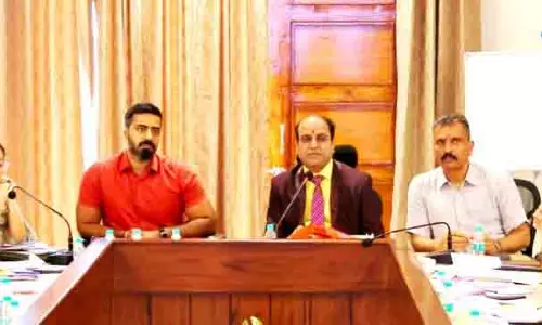 Una जल शक्ति परियोजनाओं और बाढ़ नियंत्रण की समीक्षा Una जल शक्ति परियोजनाओं और बाढ़ नियंत्रण की समीक्षा