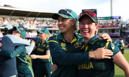 Womens T20 WC: मैच इंग्लैंड से हारे और साइवर-ब्रंट क्रेडिट ऑस्ट्रेलियाई टीम को दे गईं Womens T20 WC: मैच इंग्लैंड से हारे और साइवर-ब्रंट क्रेडिट ऑस्ट्रेलियाई टीम को दे गईं