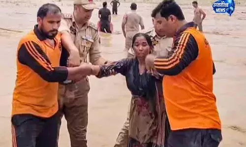 Jammu-Srinagar मार्ग पर आपातकालीन शिविर शुरू Jammu-Srinagar मार्ग पर आपातकालीन शिविर शुरू