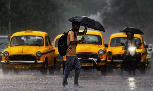 Kolkata: दक्षिण बंगाल में भारी बारिश का कहर, कोलकाता के कई हिस्सों में जलभराव Kolkata: दक्षिण बंगाल में भारी बारिश का कहर, कोलकाता के कई हिस्सों में जलभराव