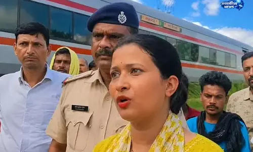 ट्रेन में दबंगई, झारखंड की दरोगा और परिवार पर हमला