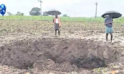 Nabarangpur रहस्यमय सिंकहोल से गांव में दहशत