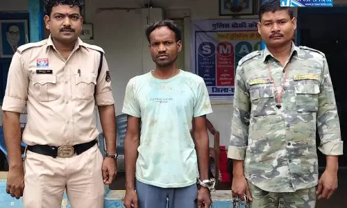 हत्या की नीयत से हथौड़ी से मारा, जानलेवा हमला करने वाला आरोपी गिरफ्तार हत्या की नीयत से हथौड़ी से मारा, जानलेवा हमला करने वाला आरोपी गिरफ्तार