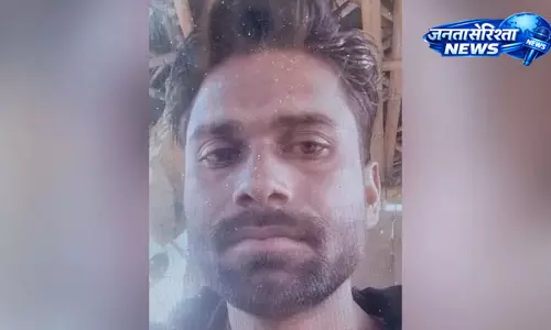 Sonwa : युवक का संदिग्ध हालात में शव मिला, बांस के बड़ेर से लटका मिला शरीर Sonwa : युवक का संदिग्ध हालात में शव मिला, बांस के बड़ेर से लटका मिला शरीर
