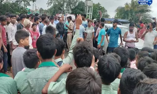 चांदना स्कूल विवाद से मचा बवाल चांदना स्कूल विवाद से मचा बवाल
