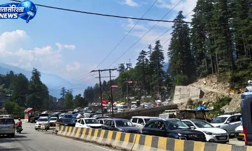 पिछले साल से 23 हजार ज्यादा, पर्यटन कारोबारियों के चेहरे खिले पिछले साल से 23 हजार ज्यादा, पर्यटन कारोबारियों के चेहरे खिले