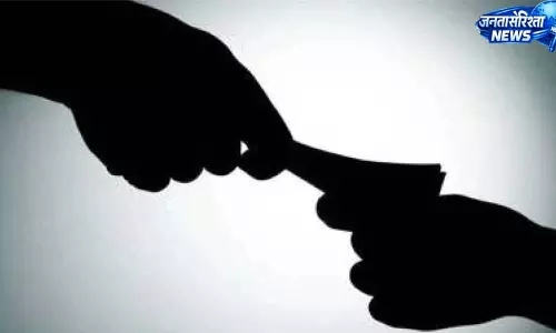 मनाली में CBI की बड़ी कार्रवाई, 93 हजार रुपए रिश्वत लेते रंगे हाथ पकड़ा सेना का इंजीनियर मनाली में CBI की बड़ी कार्रवाई, 93 हजार रुपए रिश्वत लेते रंगे हाथ पकड़ा सेना का इंजीनियर