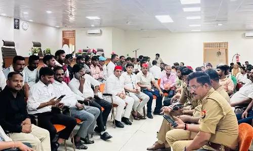 Democratic अधिकारों के उल्लंघन का लगाया आरोप Democratic अधिकारों के उल्लंघन का लगाया आरोप