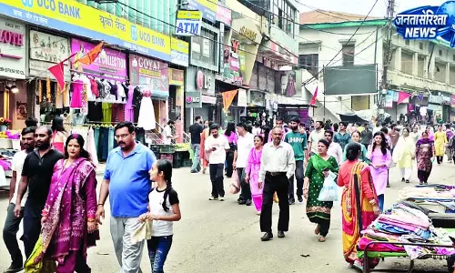 वीकेंड पर सैलानियों से गुलजार हुआ कसौली, होटल-होम स्टे में फुल आक्यूपेंसी वीकेंड पर सैलानियों से गुलजार हुआ कसौली, होटल-होम स्टे में फुल आक्यूपेंसी