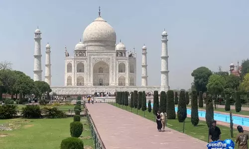 ताजमहल में मंदिर होने के दावे पर याचिका, इलाहाबाद हाईकोर्ट ने केंद्र और ASI से जवाब मांगा ताजमहल में मंदिर होने के दावे पर याचिका, इलाहाबाद हाईकोर्ट ने केंद्र और ASI से जवाब मांगा