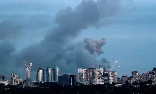 Buildings को भारी नुकसान, बचाव अभियान जारी Buildings को भारी नुकसान, बचाव अभियान जारी