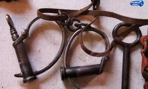 बारुईपुर में नाबालिग से दुष्कर्म और हत्या मामले में मुख्य आरोपी गिरफ्तार, अब तक 3 लोग कस्टडी में बारुईपुर में नाबालिग से दुष्कर्म और हत्या मामले में मुख्य आरोपी गिरफ्तार, अब तक 3 लोग कस्टडी में