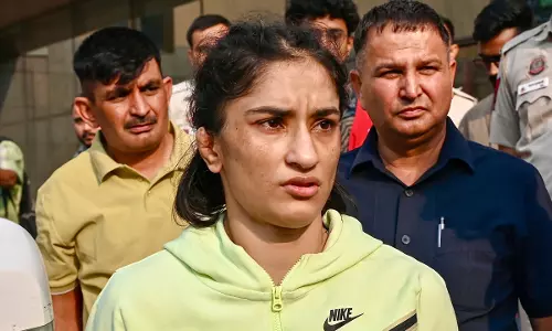 Delhi HC से विनेश फोगट को झटका, याचिका को बेकार बताकर किया बंद Delhi HC से विनेश फोगट को झटका, याचिका को बेकार बताकर किया बंद