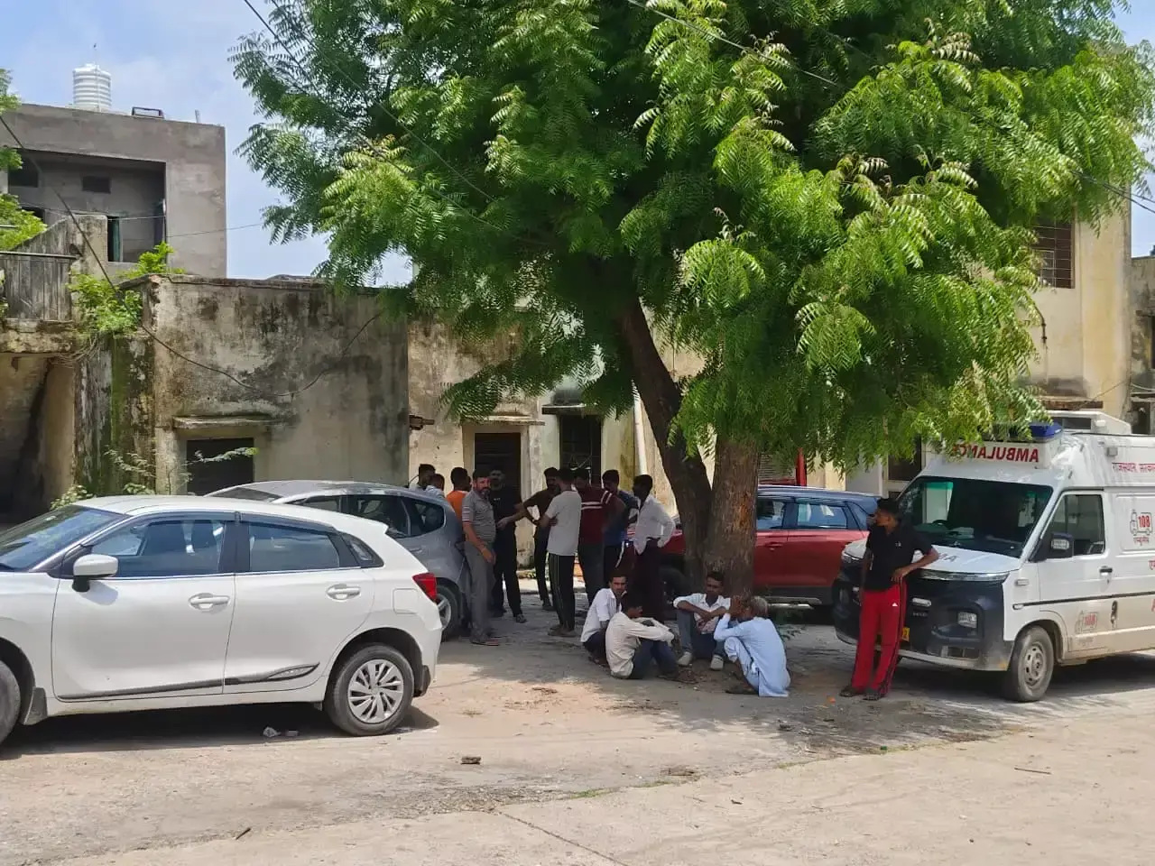 Bhilwara: दोहरे मौत के मामले से इलाके में हड़कंप, पुलिस कर रही जांच Bhilwara: दोहरे मौत के मामले से इलाके में हड़कंप, पुलिस कर रही जांच