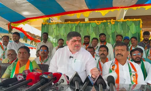 Telangana के मंत्री की BJP से मांग– राम मंदिर में पैसे की चोरी के लिए माफी मांगें Telangana के मंत्री की BJP से मांग– राम मंदिर में पैसे की चोरी के लिए माफी मांगें