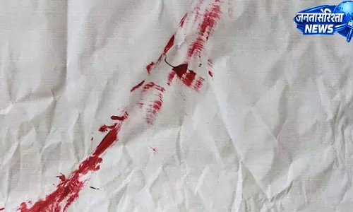 युवक पर जानलेवा हमला, पुरानी रंजिश में चाकू और ब्लेड से वार युवक पर जानलेवा हमला, पुरानी रंजिश में चाकू और ब्लेड से वार
