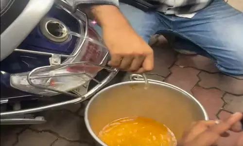 मरीन ड्राइव के जय जवान पेट्रोल पंप पर मिलावटी पेट्रोल बेचने का आरोप मरीन ड्राइव के जय जवान पेट्रोल पंप पर मिलावटी पेट्रोल बेचने का आरोप