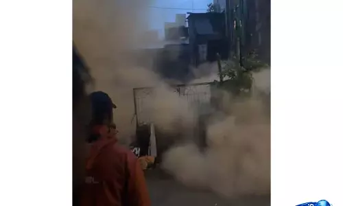 Maharashtra: पुणे के सोमवार पेठ में दो मंज़िला इमारत गिरी; कोई घायल नहीं Maharashtra: पुणे के सोमवार पेठ में दो मंज़िला इमारत गिरी; कोई घायल नहीं