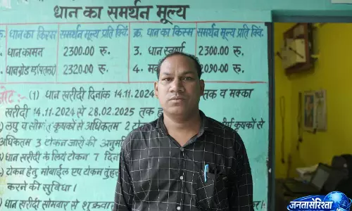 मानसून की मेहरबानी और शासन की तैयारी से खेती को मिली नई रफ्तार, खेतों में लौटी रौनक मानसून की मेहरबानी और शासन की तैयारी से खेती को मिली नई रफ्तार, खेतों में लौटी रौनक