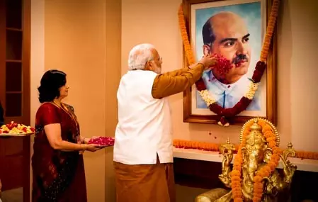 श्यामा प्रसाद मुखर्जी की जयंती पर पीएम मोदी ने लिखा लेख, कहा- राष्ट्र निर्माण के संकल्प को नई ऊर्जा दे रहा उनका विजन श्यामा प्रसाद मुखर्जी की जयंती पर पीएम मोदी ने लिखा लेख, कहा- राष्ट्र निर्माण के संकल्प को नई ऊर्जा दे रहा उनका विजन