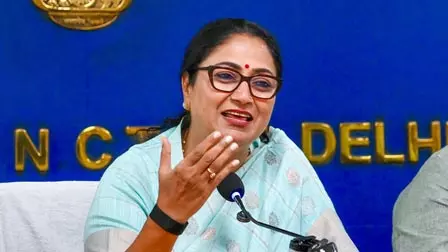 स्वच्छ परिवहन को बढ़ावा देगी नई इलेक्ट्रिक वाहन नीति, सीएम रेखा गुप्ता ने बताया सरकार का विजन स्वच्छ परिवहन को बढ़ावा देगी नई इलेक्ट्रिक वाहन नीति, सीएम रेखा गुप्ता ने बताया सरकार का विजन