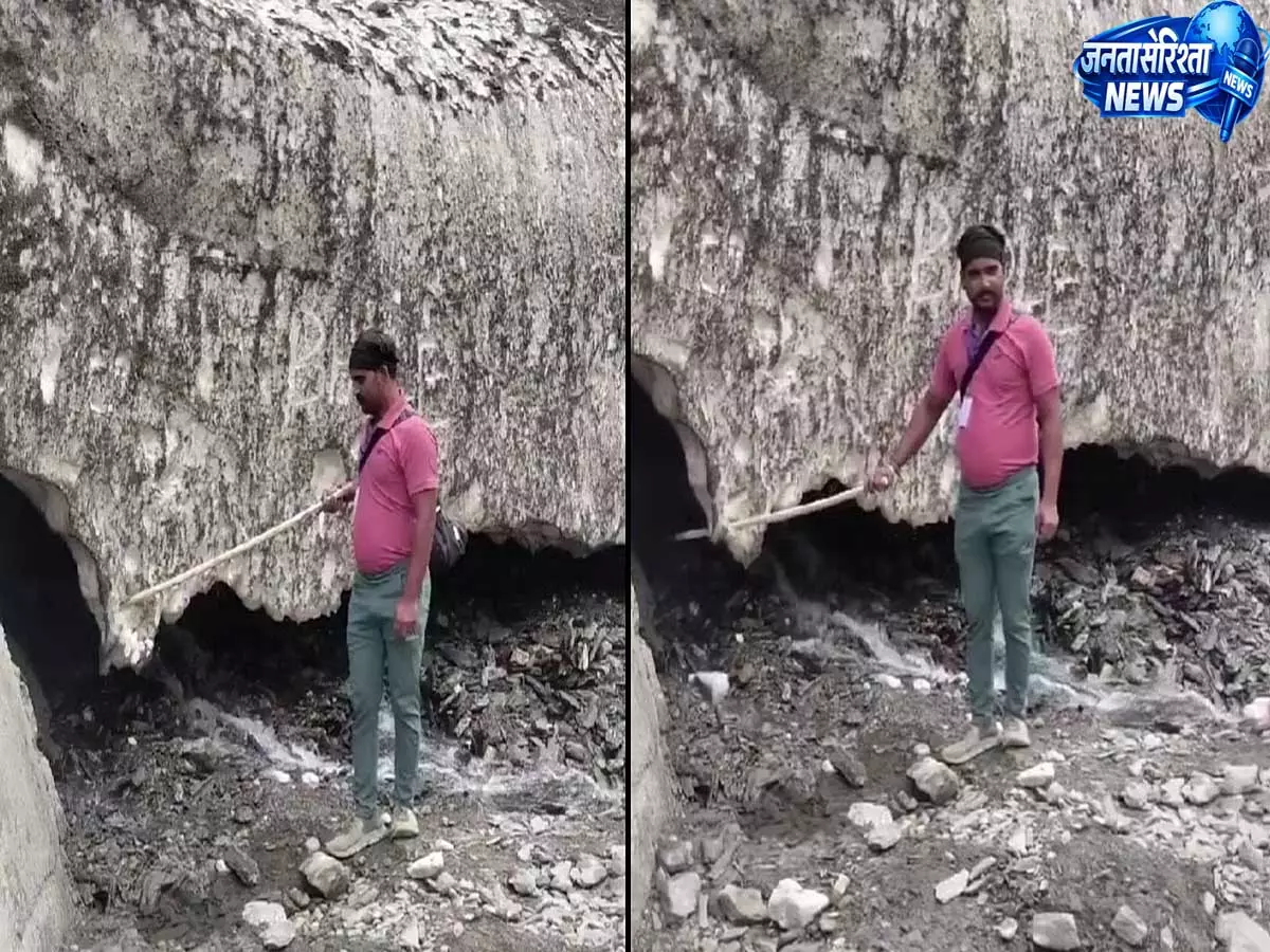 अमरनाथ यात्रा के दौरान शख्स ने छड़ी से ग्लेशियर पर किया वार, वायरल वीडियो पर भड़के लोग अमरनाथ यात्रा के दौरान शख्स ने छड़ी से ग्लेशियर पर किया वार, वायरल वीडियो पर भड़के लोग