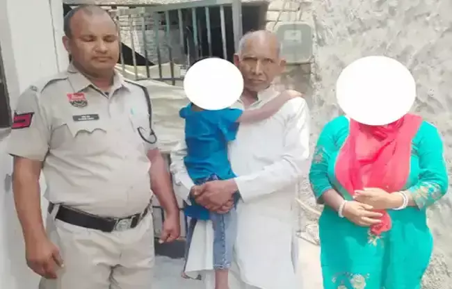 Sonipat: सोनीपत पुलिस की सराहनीय पहल, बिछड़ी मासूम परिवार से मिली Sonipat: सोनीपत पुलिस की सराहनीय पहल, बिछड़ी मासूम परिवार से मिली