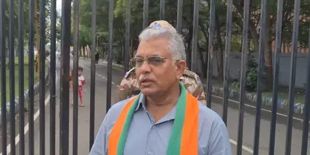 डॉ. श्यामा प्रसाद मुखर्जी को बंगाल के निर्माता को उचित सम्मान देना गर्व की बात: दिलीप घोष डॉ. श्यामा प्रसाद मुखर्जी को बंगाल के निर्माता को उचित सम्मान देना गर्व की बात: दिलीप घोष