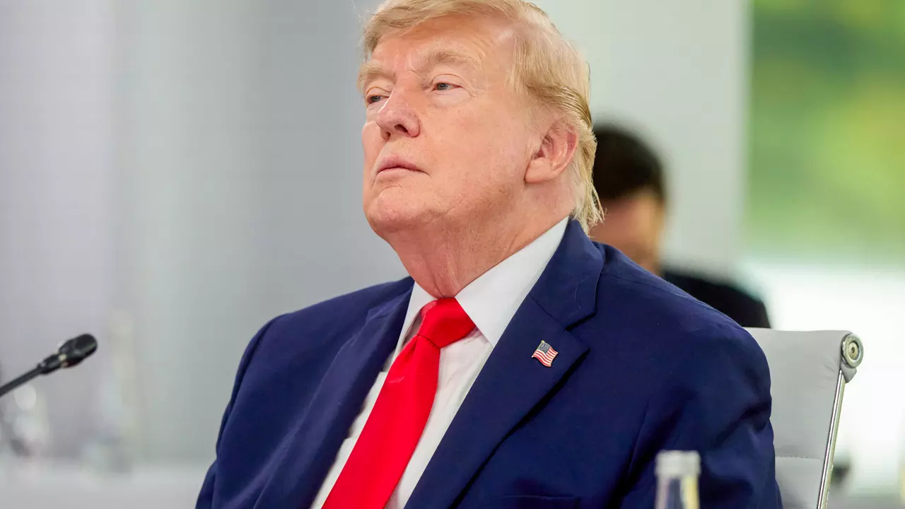 Trump डिफेंस खर्च पर NATO पर दबाव डालेंगे: व्हाइट हाउस Trump डिफेंस खर्च पर NATO पर दबाव डालेंगे: व्हाइट हाउस