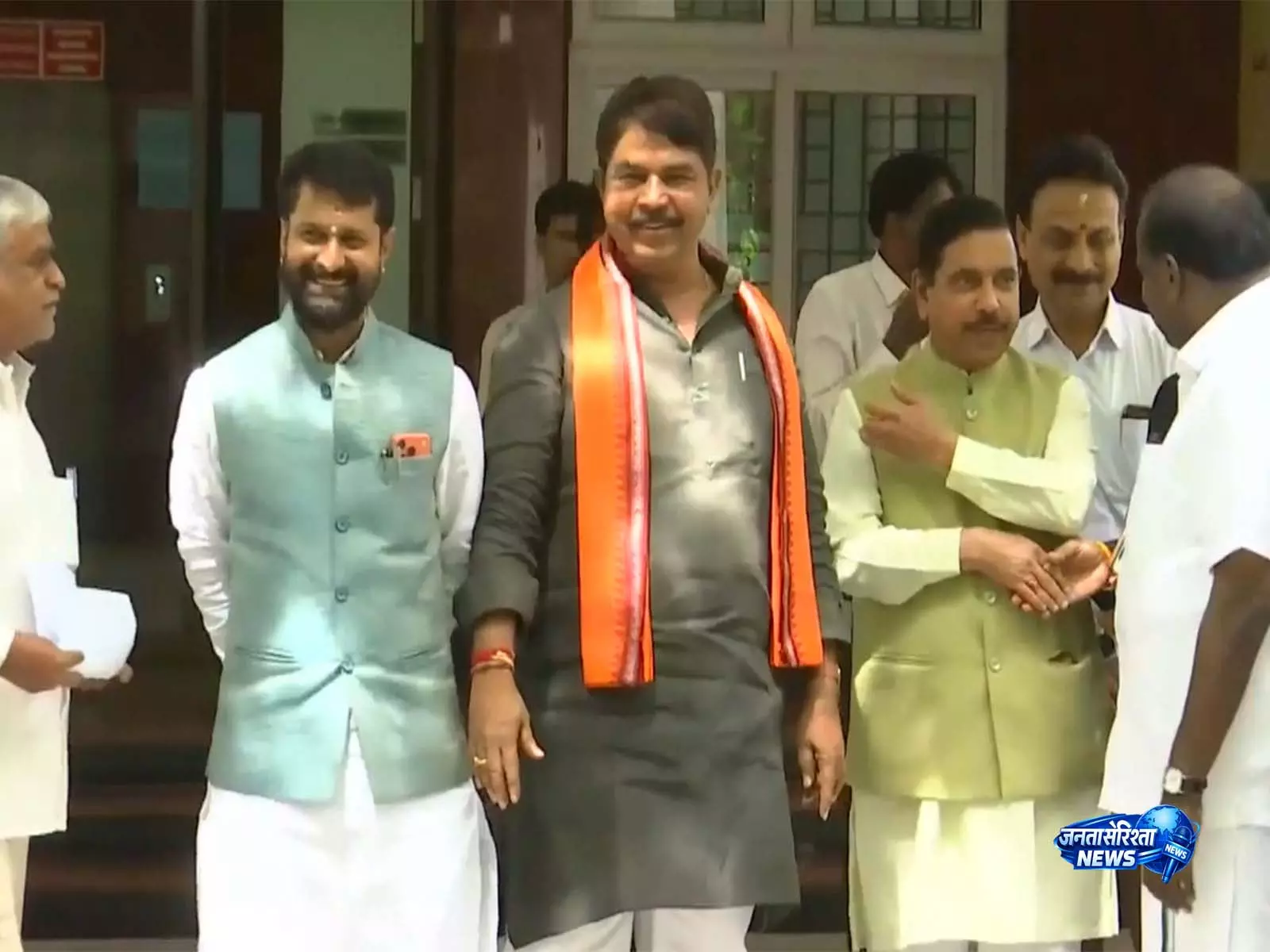 कर्नाटक में SIR अनियमितताओं पर BJP-JD(S) का चुनाव आयोग को ज्ञापन कर्नाटक में SIR अनियमितताओं पर BJP-JD(S) का चुनाव आयोग को ज्ञापन
