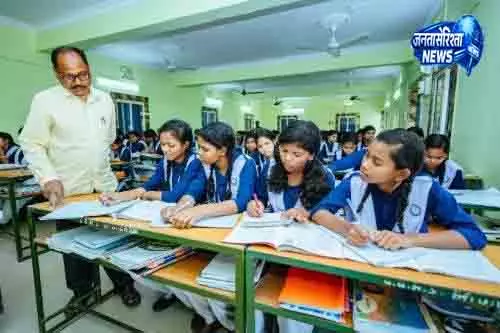 Bhubaneswar ओपीएफ का पैनल पाठ्यपुस्तक की त्रुटियों की जांच करेगा Bhubaneswar ओपीएफ का पैनल पाठ्यपुस्तक की त्रुटियों की जांच करेगा