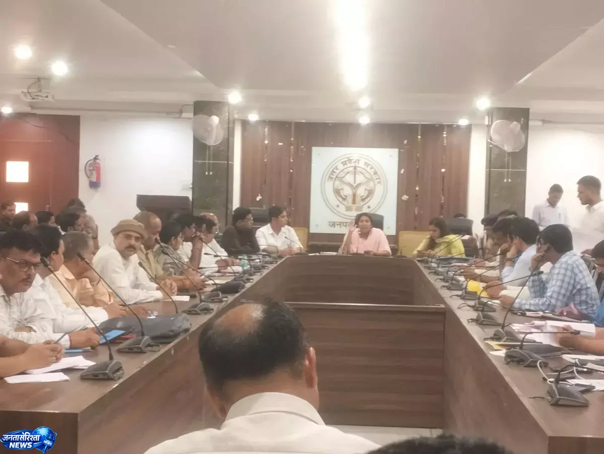 Meerut, में कांवड़ यात्रा की तैयारी तेज, अधिकारियों को सख्त निर्देश Meerut, में कांवड़ यात्रा की तैयारी तेज, अधिकारियों को सख्त निर्देश