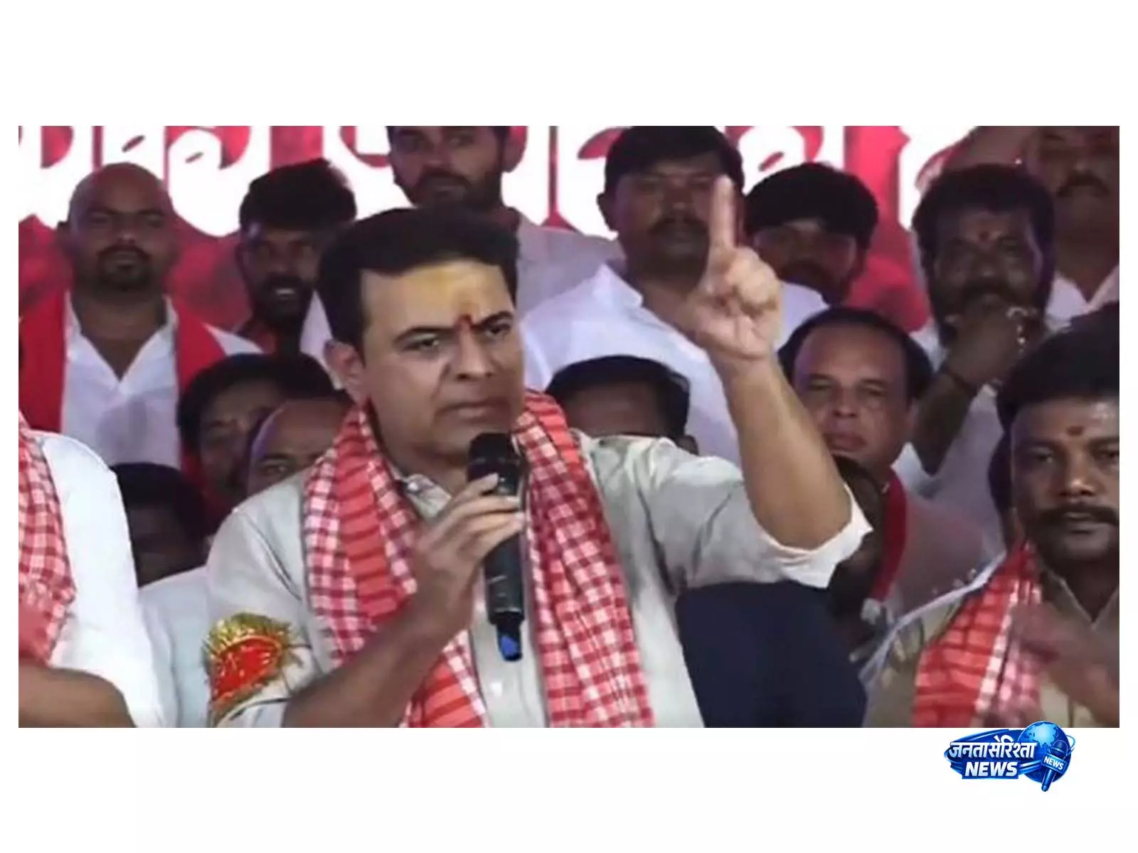 KTR का सीएम रेवंत रेड्डी पर बड़ा आरोप, कहा- दिल्ली पैसे ले जा रहे हैं मुख्यमंत्री KTR का सीएम रेवंत रेड्डी पर बड़ा आरोप, कहा- दिल्ली पैसे ले जा रहे हैं मुख्यमंत्री