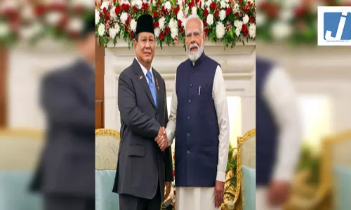 पीएम मोदी की इंडोनेशिया के राष्ट्रपति से अहम मुलाकात, रक्षा और समुद्री सहयोग समेत कई बड़े मुद्दों पर होगी चर्चा