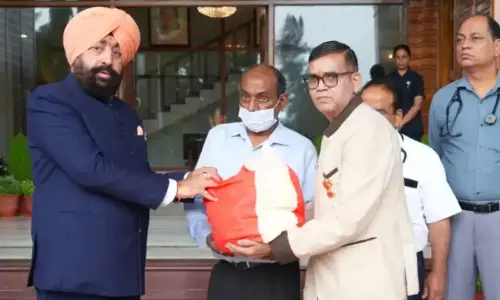 Dehradun: टीबी उन्मूलन अभियान को मिला बल, राज्यपाल ने वितरित कीं पोषण किट