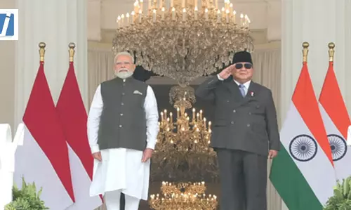 जकार्ता में पीएम मोदी का भव्य तरीके से हुआ औपचारिक स्वागत