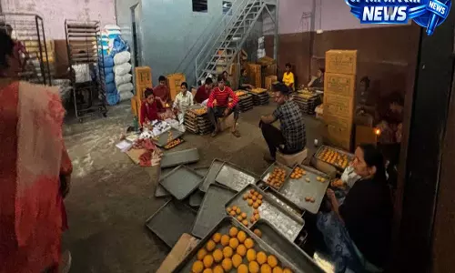 Hyderabad: उस्मानिया बिस्कुट बनाने वाली फैक्ट्री में अस्वच्छ माहौल, जांच में खुली पोल