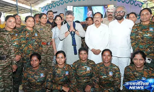 CM डी.के. शिवकुमार ने बसवकल्याण से शुरू किया राज्य दौरा CM डी.के. शिवकुमार ने बसवकल्याण से शुरू किया राज्य दौरा