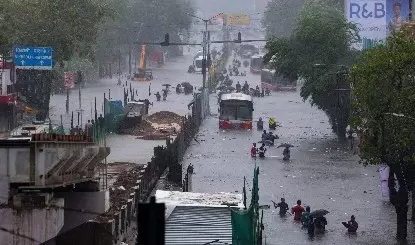 Mumbai: मूसलाधार बारिश से एसटी सेवा प्रभावित, आर्थिक नुकसान झेलना पड़ा Mumbai: मूसलाधार बारिश से एसटी सेवा प्रभावित, आर्थिक नुकसान झेलना पड़ा