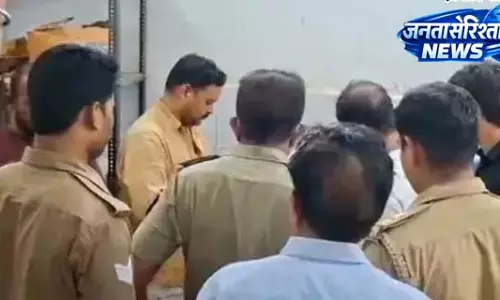 UP Crime: बलिया में दिनदहाड़े फायरिंग, युवक घायल UP Crime: बलिया में दिनदहाड़े फायरिंग, युवक घायल